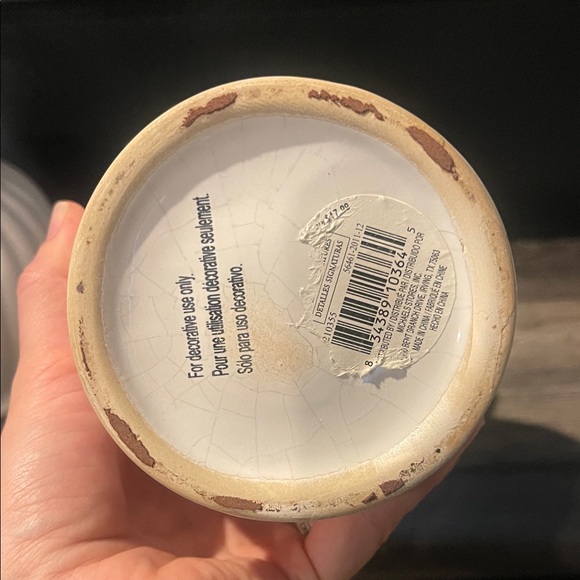 Ashland Elegant White Vase Set - Picture 3 of 5